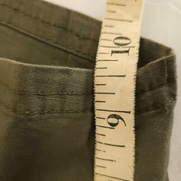 NWT Wrangler Men's 44 Khaki Green Relaxed Fit Knee Length Tech Pocket Shorts - Picture 8 of 8